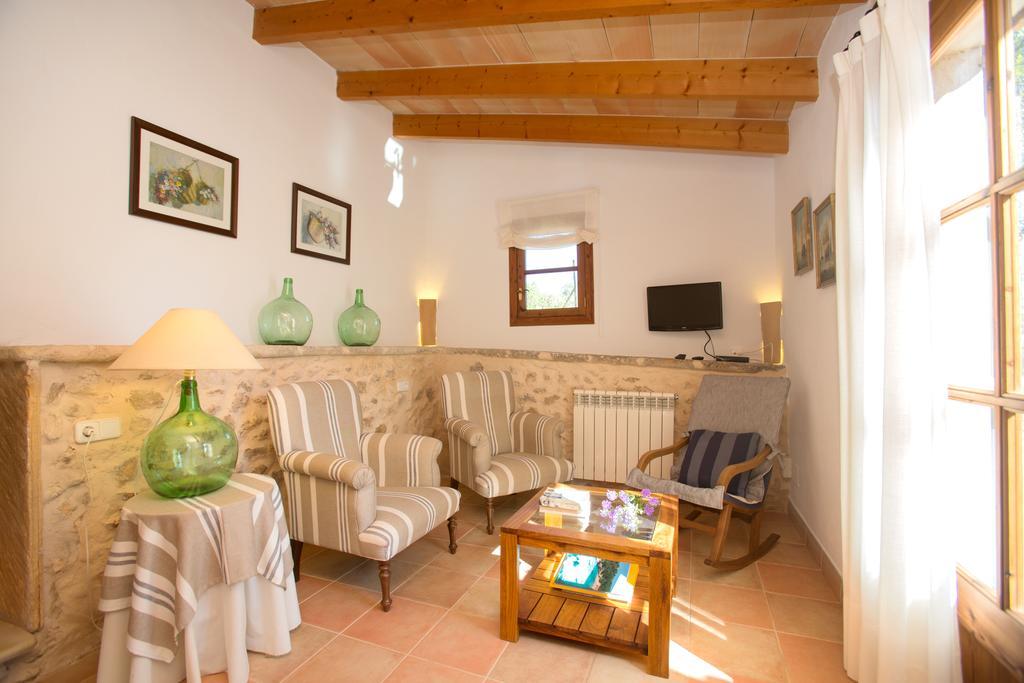 Agroturismo Es Pla De Llodra 마나코르 객실 사진