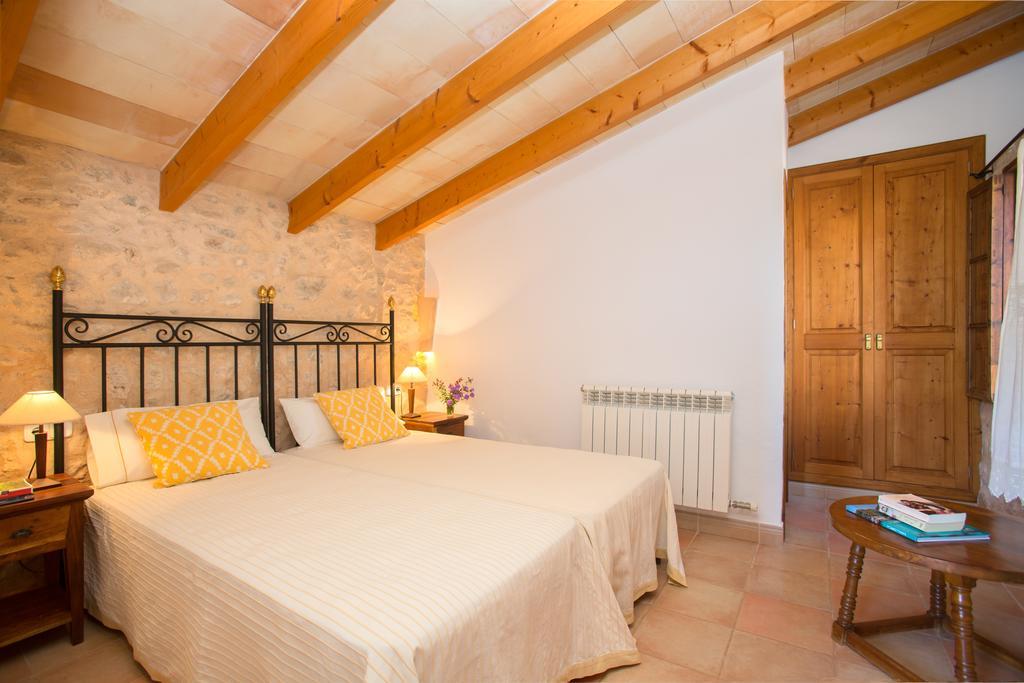 Agroturismo Es Pla De Llodra 마나코르 객실 사진
