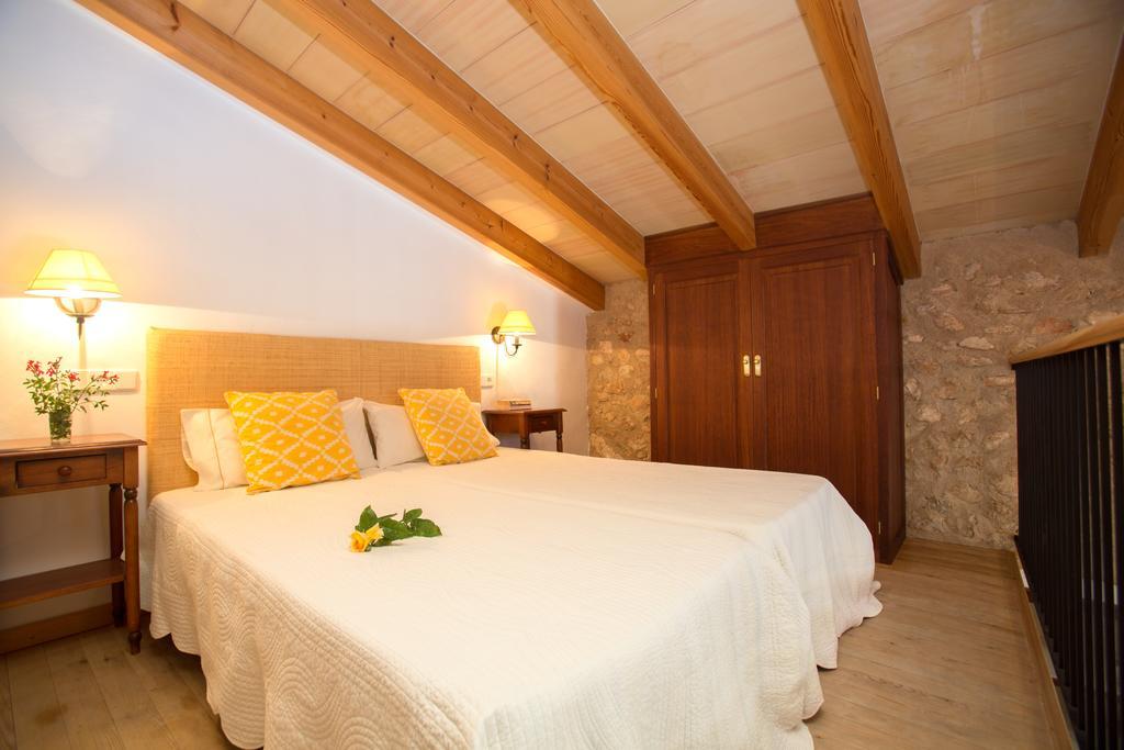 Agroturismo Es Pla De Llodra 마나코르 객실 사진