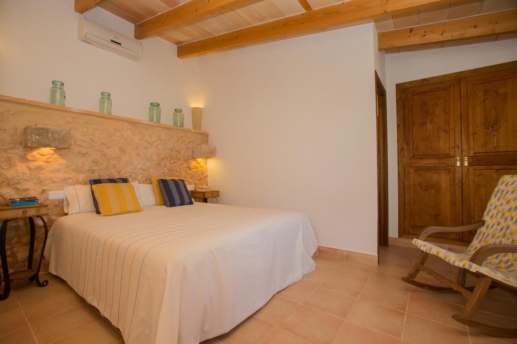 Agroturismo Es Pla De Llodra 마나코르 객실 사진