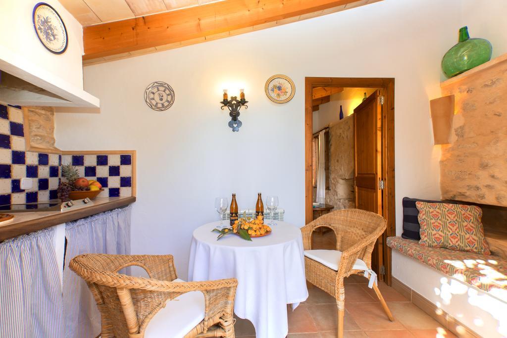 Agroturismo Es Pla De Llodra 마나코르 객실 사진